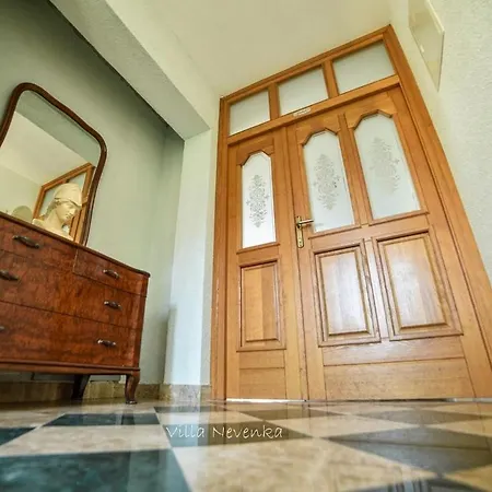 Nevenka Rogoznica (Sibenik-Knin)
