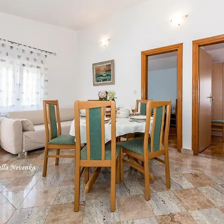 Nevenka Rogoznica (Sibenik-Knin)