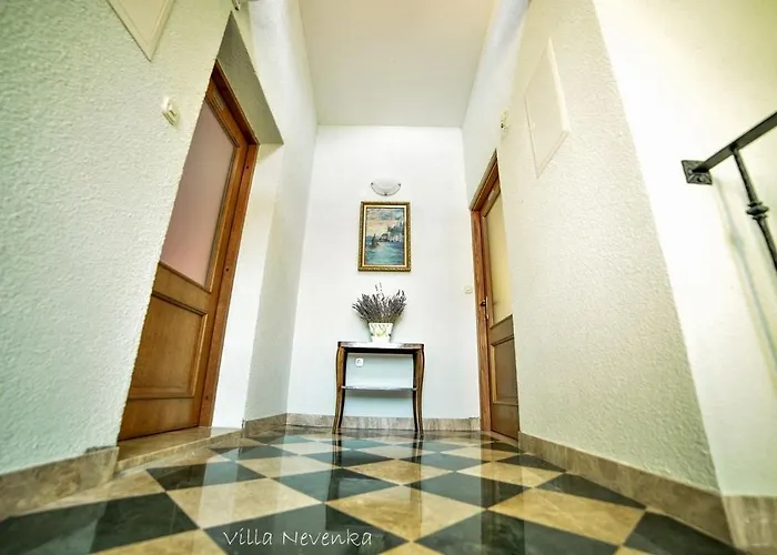 Daire Nevenka Rogoznica (Sibenik-Knin)