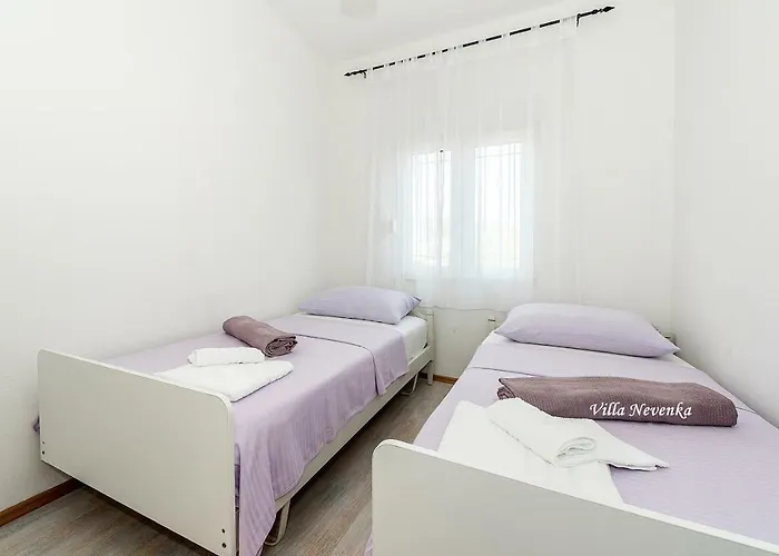 Daire Nevenka Rogoznica (Sibenik-Knin)