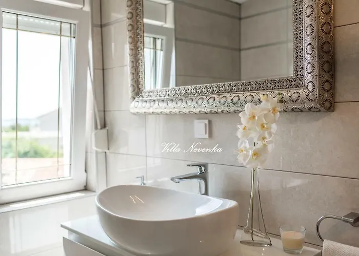 Nevenka * Rogoznica (Sibenik-Knin)