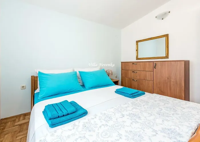 Nevenka Rogoznica (Sibenik-Knin)